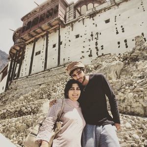 Meet your Posher, Taha